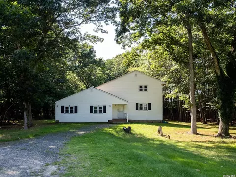 178 Wood Rd, Centereach, NY 11720