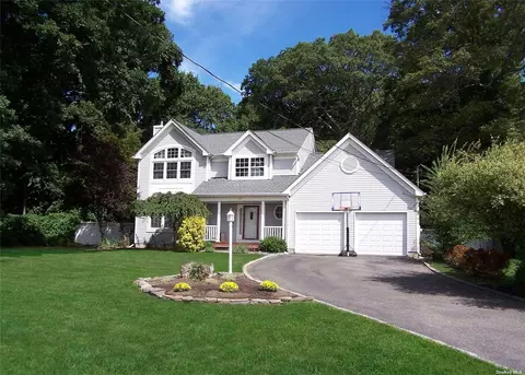 267 Rocky Point Land Rd, Rocky Point, NY 11778