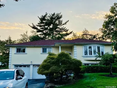 309 Continental Dr, Manhasset Hills, NY 11040