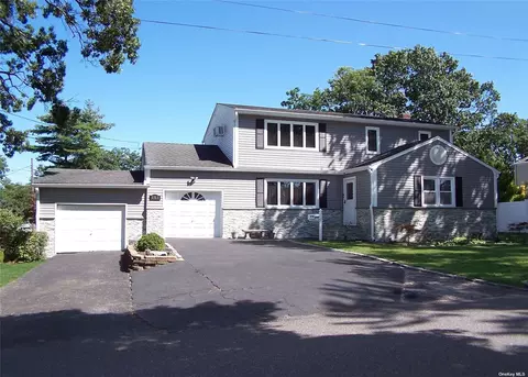 163 Colonial Rd, West Babylon, NY 11704
