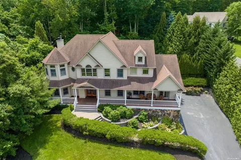 9 Preston Holw, Northport, NY 11768