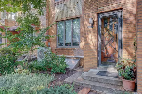 79-37 Elks Rd, Elmhurst, NY 11373