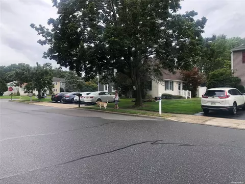 4 Federal Ln #4, Coram, NY 11727