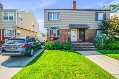 152-26 10th Ave, Whitestone, NY 11357