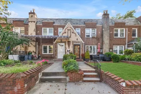 64-18 83rd Pl, Middle Village, NY 11379