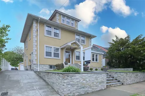 184-15 Wexford Ter, Jamaica Estates, NY 11432