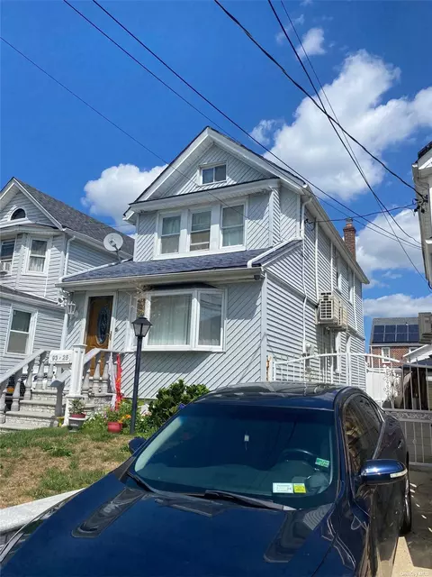 93-25 209th St, Queens Village, NY 11428