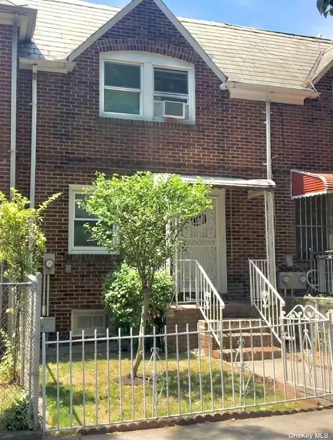 32-50 53 Pl, Woodside, NY 11377