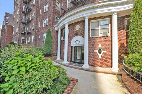 110-35 72nd Rd #607, Forest Hills, NY 11375