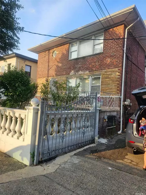 106-19 75 St, Ozone Park, NY 11417