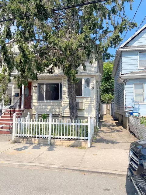 120-33 28th Ave, College Point, NY 11356