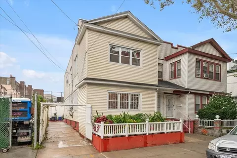 90-80 179th St, Jamaica, NY 11432