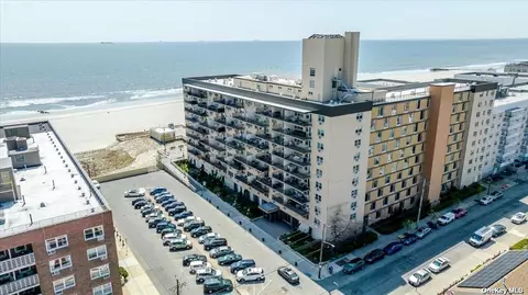 25 Neptune Blvd #2K, Long Beach, NY 11561
