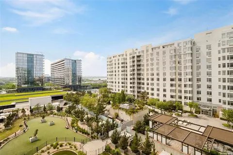 40-22 College Point Blvd #8H, Flushing, NY 11354