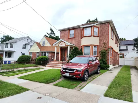 41-33 247th St, Little Neck, NY 11363