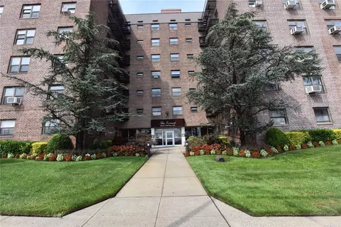 202-35 Foothill Ave #A34, Hollis, NY 11423