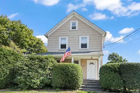 97 3rd Ave, Huntington Station, NY 11746