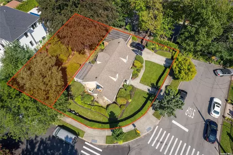 501 Parsons Blvd, Malba, NY 11357