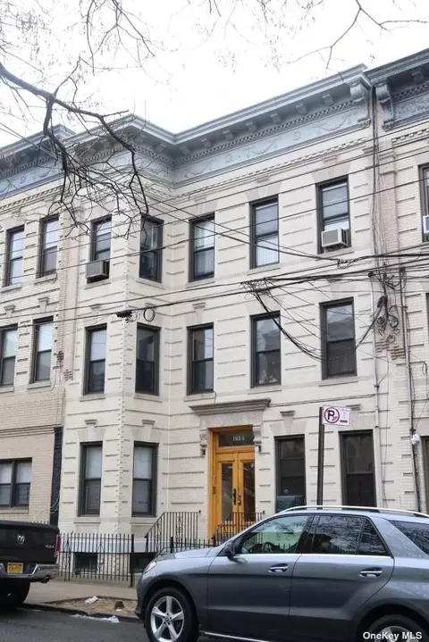 19-34 Palmetto St, Flushing, NY 11385