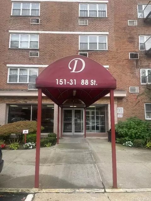 151-31 88 St #1H, Howard Beach, NY 11414
