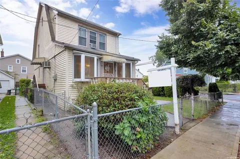 105-19 221st St, Queens Village, NY 11429