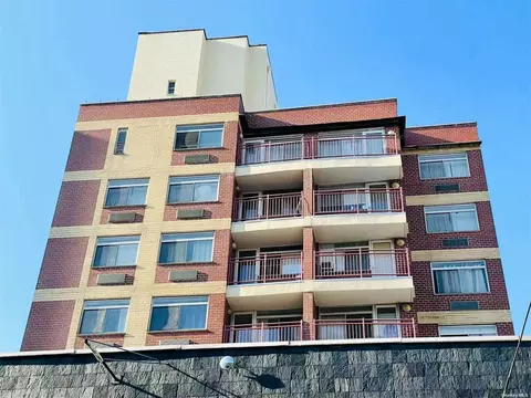 135-37 37th Ave #6A, Flushing, NY 11354