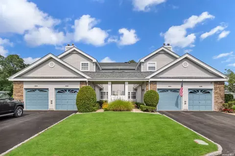532 Highland Ct #532, Moriches, NY 11955