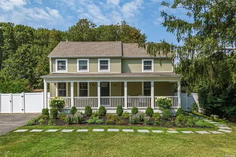 130 Bennet Rd, Greenport, NY 11944