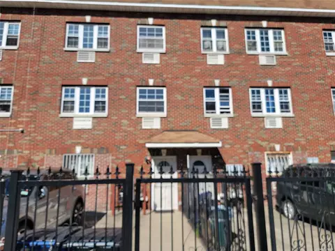 6 Radde Pl, Brooklyn, NY 11233