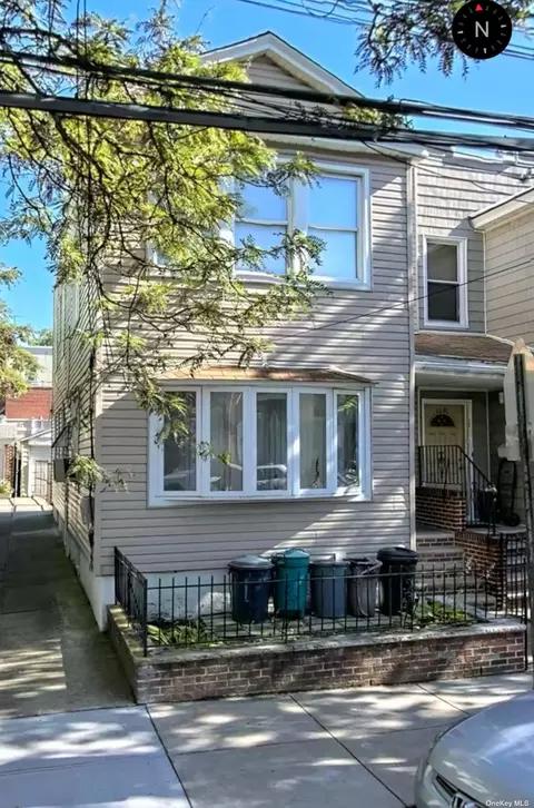 60-79 60th Rd, Maspeth, NY 11378