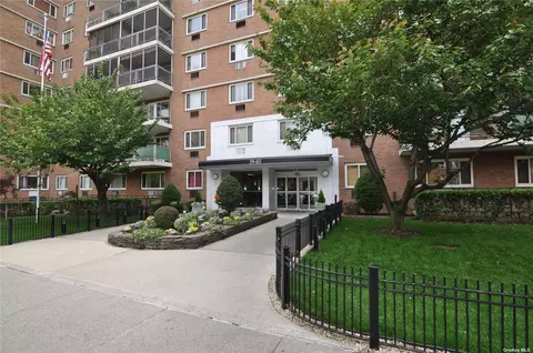 39-65 52nd St #7V, Woodside, NY 11377