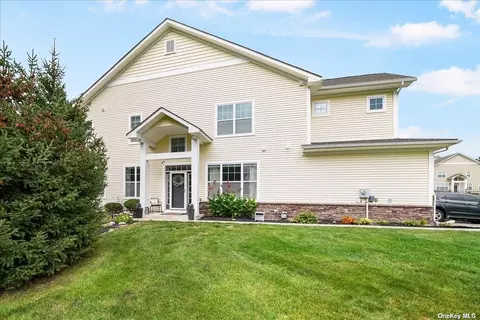 1 Highrose Ridge Way, Middletown, NY 10940