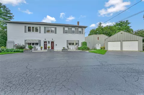 36 Metzner Rd, Ronkonkoma, NY 11779