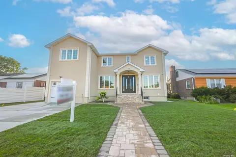 36 Caroline Ave, Elmont, NY 11003