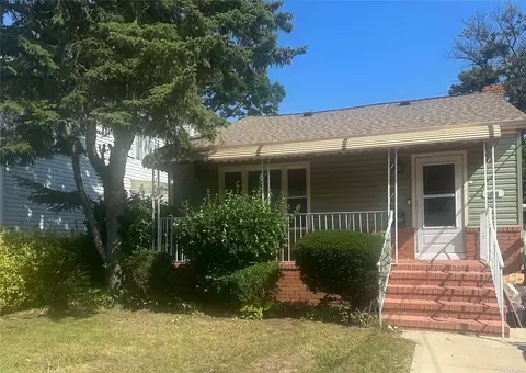 145-41 231 St, Springfield Gardens, NY 11413