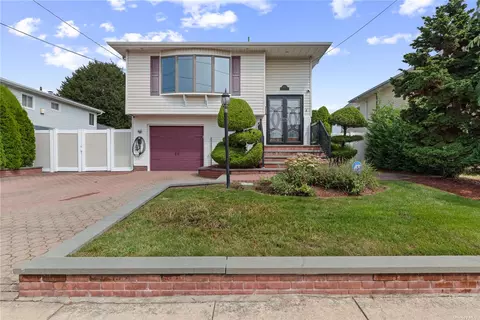 3405 Parkway Dr, Baldwin, NY 11510
