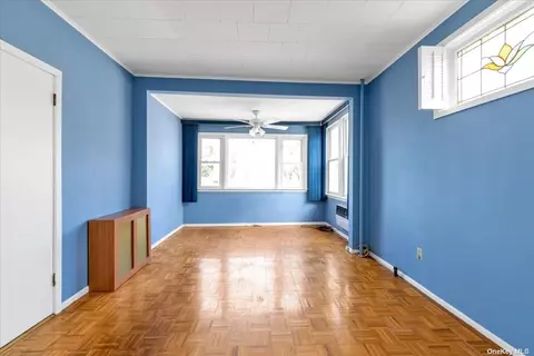 68-18 Caldwell Ave, Maspeth, NY 11378