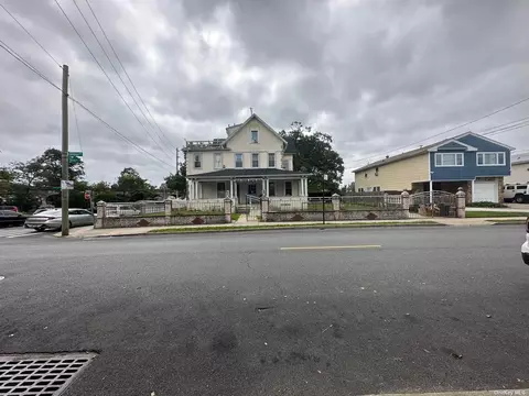 23-45 Cornaga Ave, Far Rockaway, NY 11691