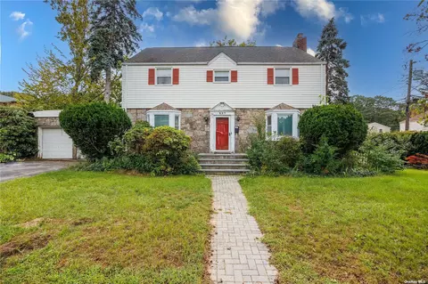 327 Lester Ct, West Hempstead, NY 11552