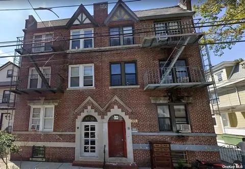 87-30 114th St, Richmond Hill, NY 11418