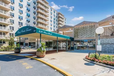 430 Shore Rd #2M, Long Beach, NY 11561
