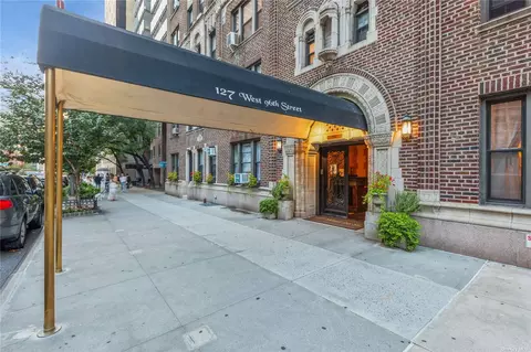 127 W 96 St #PHA, New York, NY 10025