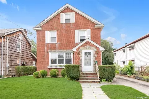 423 Horton Hwy, Mineola, NY 11501