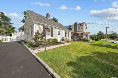 125 Wyandanch Ave, Babylon, NY 11702