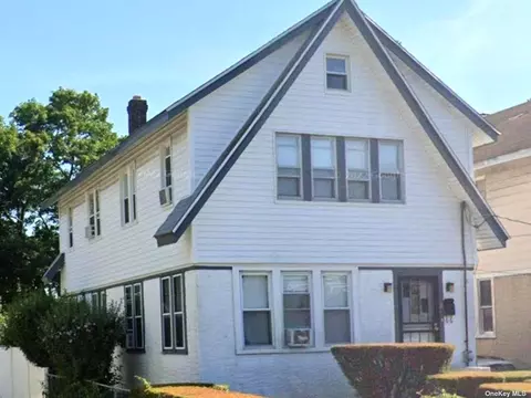 10 Leonard Ave, Freeport, NY 11520