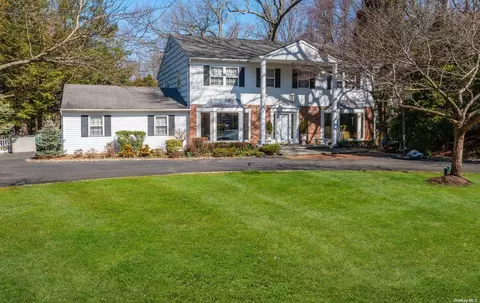 50 Woodland Dr, Oyster Bay Cove, NY 11771