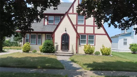 59 Eldridge Ave, Hempstead, NY 11550