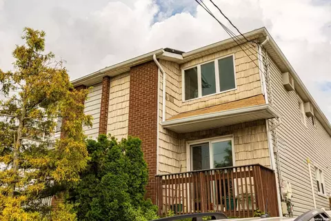 235 Slater Blvd, Staten Island, NY 10305