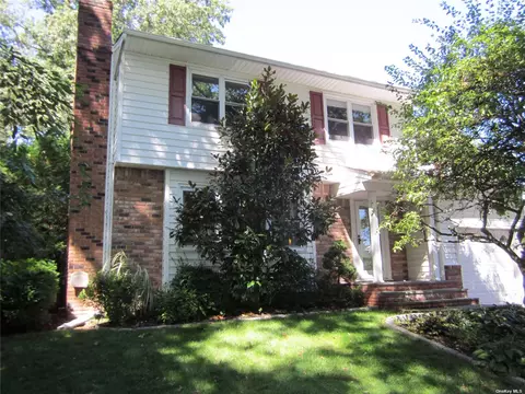 2 Laurel Ct, Northport, NY 11768