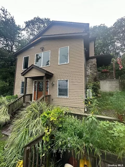 144 Brook Trl, Greenwood Lake, NY 10925